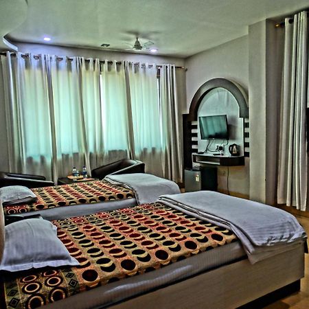 Hotel Garv Residencia Gaya Exterior foto